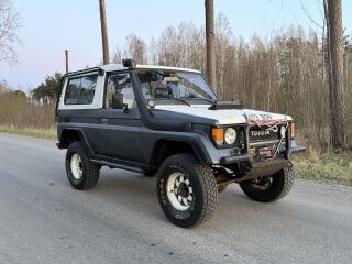 Toyota Land Cruiser Cabrio 2.4 63kW