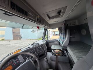 Volvo FM12 420 6X2*4 + MANUAL + PM SERIES 8 CRANE EURO 3 309kW