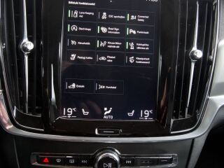 Volvo V90 Momentum 2.0 T4 140kW