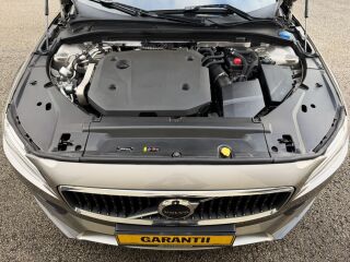 Volvo V90 Cross Country Intelli Safe Pro AWD Luxury MY22 2.0 B5 KERS MILD Kerghübriid 183kW