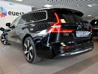 Volvo V60 AWD H&K ULTIMATE BRIGHT XENIUM INTELLI PRO 2.0 T6 Plug-in LONG RANGE 293кВ