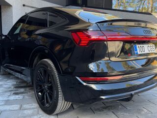 Audi e-tron Sportback 55 S-line quattro 300kW 158kW
