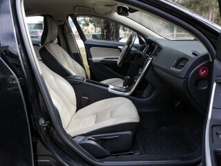 Volvo V60 D3 2.0 120kW