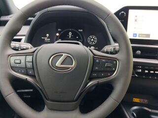 Lexus UX 300h F- Sport Design UX300H 112kW