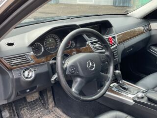 Mercedes-Benz E 200 2.2 V6 TDI 100kW
