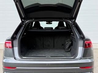Audi Q8 50TDI Quattro S-Line Facelift 3.0 TDI 210кВ