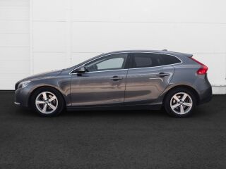Volvo V40 Momentum 1.6 R4 D2 84кВ