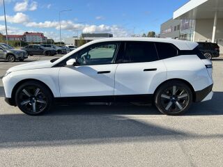 BMW iX xDrive 40 240kW