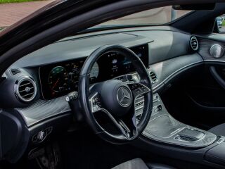 Mercedes-Benz E 300 de AMG-Burm-Pano 2.0 225kW
