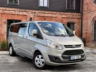 Ford Tourneo Custom Long family 2.0 125kW