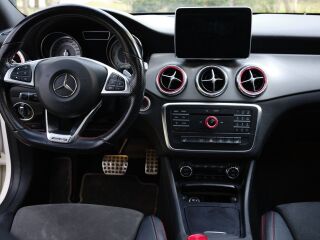 Mercedes-Benz CLA 220 2.1 130kW