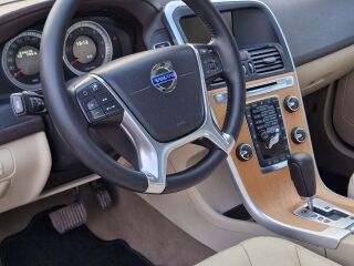 Volvo XC60 Summum AWD MY2012 2.4 D5 158kW