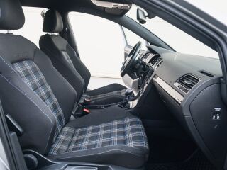 Volkswagen Golf GTE PHEV 1.4 R4 TSI 110kW