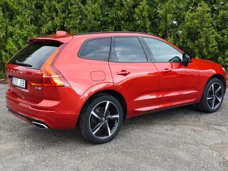 Volvo XC60 R-Design 2.0 D4 120кВ