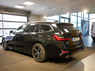 BMW 330 Luxury Line 3.0 195kW