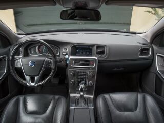 Volvo V60 SUMMUM AWD TWIN ENGINE PLUG IN HYBRID FACELIFT 2.4 D6 158kW