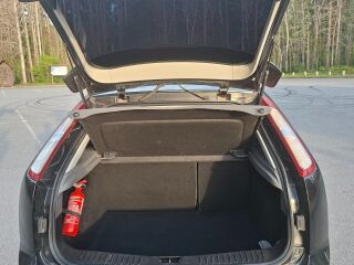 Ford Focus 1.6 74кВ
