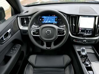 Volvo XC60 AWD T6 H&K BLACK EDITION XENIUM INTELLI PRO 2.0 T6 Plug-in LONG RANGE 293kW