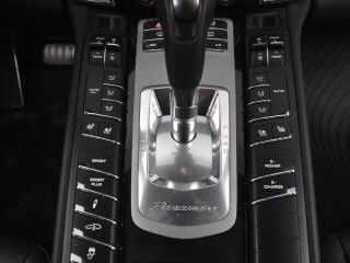 Porsche Panamera 3.0 v6 306кВ