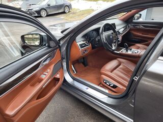 BMW 740 740 i L 3.0 R6 240kW