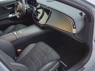 Mercedes-Benz E 220 AMG 2.0 145kW