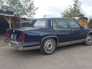Cadillac DeVille D Elegance V8 4.1 97kW