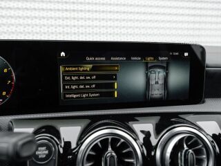 Mercedes-Benz CLA 180 180 AMG line 1.3 100kW