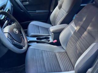 Toyota Auris 1.8 73kW