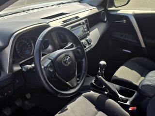 Toyota RAV4 2.0 111kW