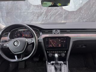 Volkswagen Passat R-Line 1.8 132kW