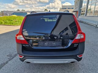 Volvo XC70 MOMENTUM CITY SAFETY AWD 4X4 2.4 R5 120kW