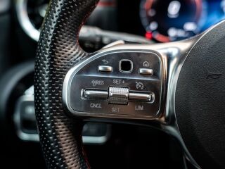 Mercedes-Benz A 180 AMG Line 1.3 100kW