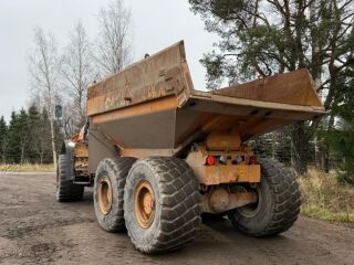 Case 330B 260kW