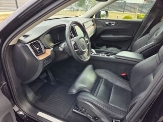 Volvo XC60 2.0 T8 Recharge PHEV pistikhübriid 288kW