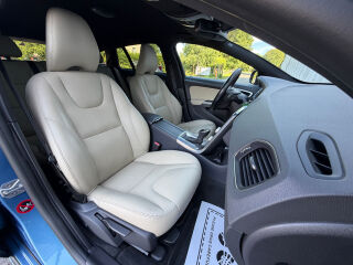 Volvo V60 Plug-In Hybrid AWD 2.4 D6 AWD 158кВ