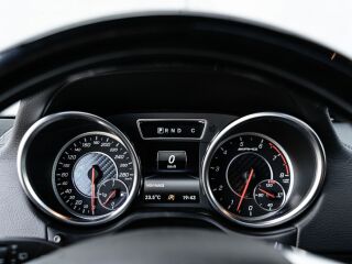 Mercedes-Benz G 63 AMG 5.5 V8 420kW