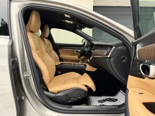 Volvo V90 Inscription Luxury Facelift MY22 2.0 B4 KERS MILD Kerghübriid 145kW