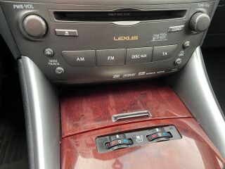 Lexus IS 250 2.5 V6 153kW