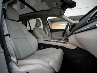 Volvo XC90 B5 Plus Dark AWD 2.0 173kW