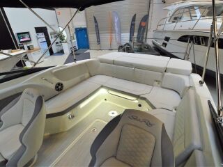 Sea Ray 230 Sun Sport 4.5 MerCruiser ECT 4.5L MPI Bravo III MCM  250 HJ  - 140h