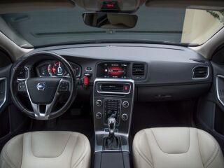 Volvo V60 SUMMUM AWD TWIN ENGINE PLUG IN HYBRID FACELIFT 2.4 162kW