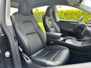 Tesla Model Y Long Range 4WD 378kW