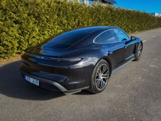 Porsche Taycan 4s 420kW battery plus 420кВ