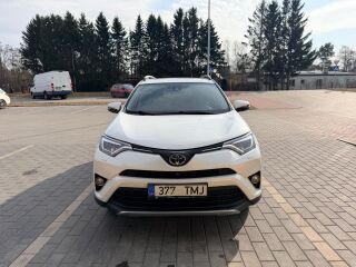 Toyota RAV4 Premium 2.0 112kW