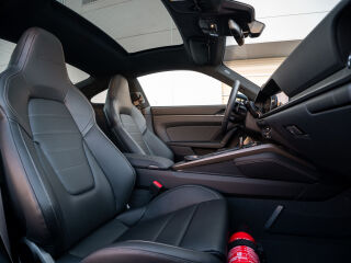 Porsche 911 TURBO S 3.6 523kW