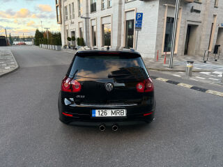 Volkswagen Golf R32 3.2 VR6 184кВ
