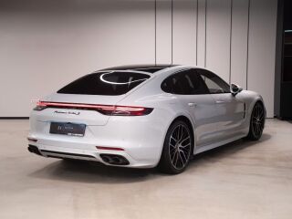 Porsche Panamera Turbo 4.0 V8 463kW