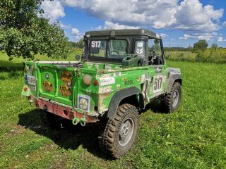 Land Rover Defender 2.5 83kW
