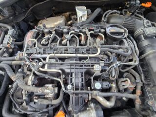 Volkswagen Golf 1.6 77кВ