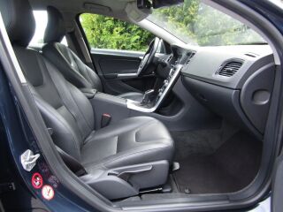 Volvo V60 R-Design City Safety 2.0 D4 133kW